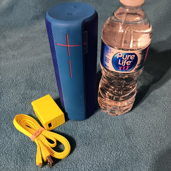 2 x UE BOOM2 Bluetooth Wireless Speaker - Brain Freeze Edition - Picture 3 of 6
